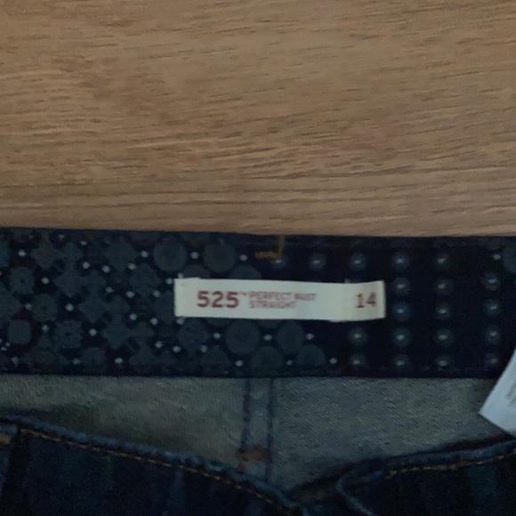 3 pair of levi’s - Picture 6 of 10